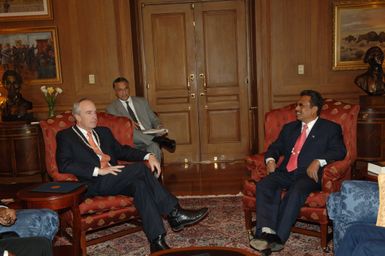 [Assignment: 48-DPA-02-25-08_SOI_K_Pres_Palau] Secretary Dirk Kempthorne [meeting at Main Interior] with government delegation from the Republic of Palau, [led by Palau President Tommy Remengesau. Secretary Kempthorne and President Remengesau discussed, among other subjects, the possibility of creating a National Heritage Area on the Palau island of Peleliu, along with the upcoming Review of the Palau-U.S. Compact of Free Association.] [48-DPA-02-25-08_SOI_K_Pres_Palau_IOD_1088.JPG]