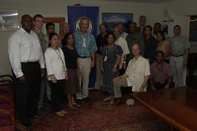 [Assignment: 48-DPA-SOI_K_Majuro_6-11-12-07] Pacific Islands Tour: Visit of Secretary Dirk Kempthorne [and aides] to Majuro Atoll, of the Republic of Marshall Islands [48-DPA-SOI_K_Majuro_6-11-12-07__DI14823.JPG]