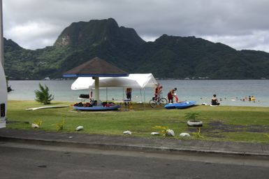 [Assignment: 48-DPA-SOI_K_Amer_Sam] Pacific Islands Tour: Visit of Secretary Dirk Kemmpthorne [and aides] to American Samoa, U.S. Territory [48-DPA-SOI_K_Amer_Sam__DI15226.JPG]