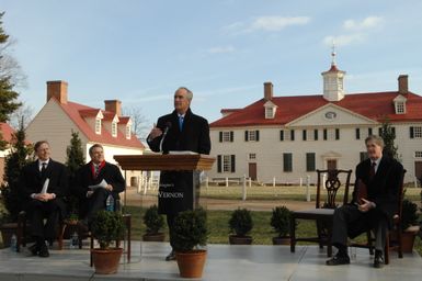 [Assignment: 48-DPA-01-12-09_SOI_K_Mt_Vernon] Visit of Secretary Dirk Kempthorne to Mount Vernon Estate and Gardens, Mount Vernon, Virginia, [for touring and announcement of the U.S. nomination of the George Washington home, along with the Papahanaumokuakea Marine National Monument in Hawaii, for inclusion on the United Nations Educational, Scientific, and Cultural Organization's (UNESCO's) World Heritage List. Joining Secretary Kempthorne for the announcement was James Rees, Executive Director of the Mount Vernon Estate and Gardens.] [48-DPA-01-12-09_SOI_K_Mt_Vernon_IOD_9407.JPG]