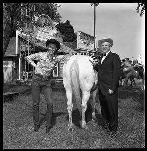 Hank Williams and Bill Daniels at Daniels' Ranch