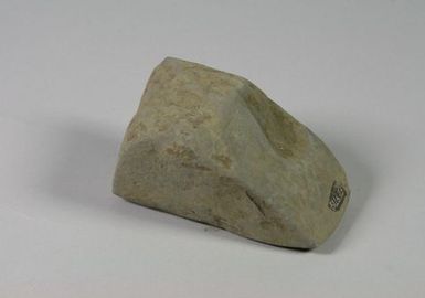 To'i Ma'a (Stone Adze)