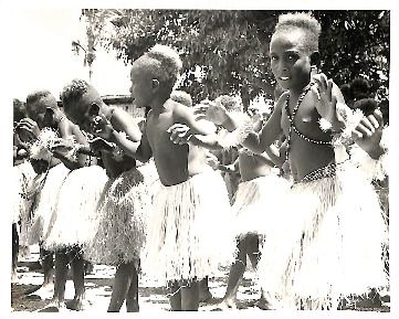 Photo of young boys performing in traditional costumes (11/879)