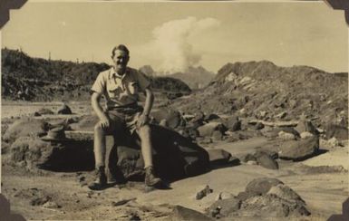 Roger Clarrige [i.e. Claridge] in bed of Amboga River near Higataru, 1951 / Albert Speer