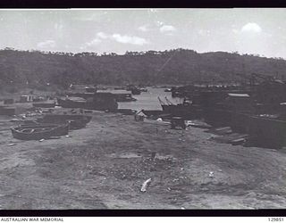 RABAUL, NEW GUINEA. 1946-07-04. VIEW LOOKING SOUTH OF THE MAIN JAPANESE FORCE LANDING BEACH LOOKING TOWARDS VULCAN