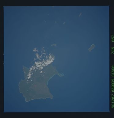 STS080-725-057 - STS-080 - Earth observations taken from Space Shuttle Columbia during STS-80 mission