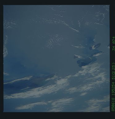 51G-34-074 - STS-51G - STS-51G earth observations