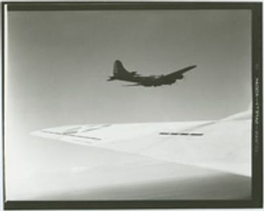 [Boeing B-17E Flying Fortress in flight]