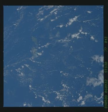 S30-77-043 - STS-030 - STS-30 earth observations