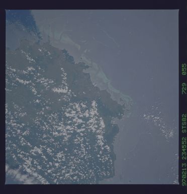 STS082-729-055 - STS-082 - Earth observations taken from shuttle orbiter Discovery during STS-82 mission