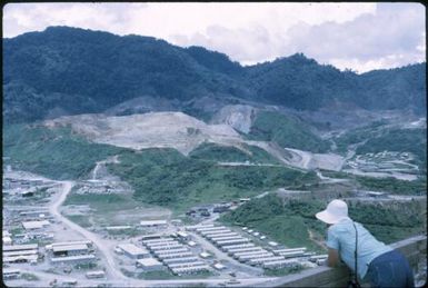 Panguna mine (12) : Bougainville Island, Papua New Guinea, March 1971 / Terence and Margaret Spencer