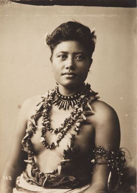 Samoan woman with armlet