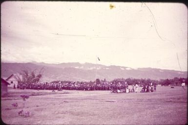 Tengerap Clan waiting for pay for work on the airstrip : Minj Station, Wahgi Valley, Papua New Guinea, 1954 / Terence and Margaret Spencer