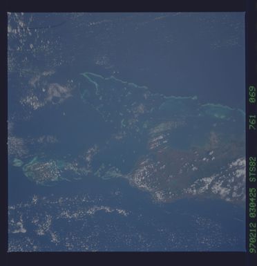 STS082-761-069 - STS-082 - Earth observations taken from shuttle orbiter Discovery during STS-82 mission