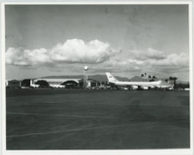 [Air Force One at Hickam Air Force Base]