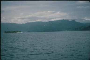 Coastline : Bougainville Island, Papua New Guinea, 1960 / Terence and Margaret Spencer