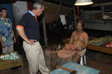 [Assignment: 48-DPA-SOI_K_Pohnpei_6-10-11-07] Pacific Islands Tour: Visit of Secretary Dirk Kempthorne [and aides] to Pohnpei Island, of the Federated States of Micronesia [48-DPA-SOI_K_Pohnpei_6-10-11-07__DI14073.JPG]