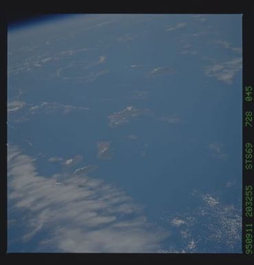STS069-728-045 - STS-069 - Earth observations taken during STS-69 mission