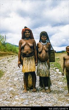 Laiagam - 2 Enga women