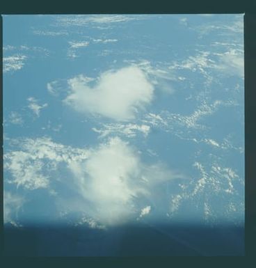 S09-35-1530 - STS-009 - Earth observations taken by the STS-9 crew