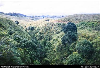 Mt Hagen - Baiyer Valley, 11 miles after Hagen, Ugugl River