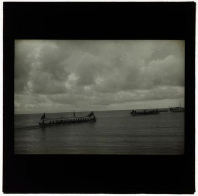 Fautasi (longboats) on parade