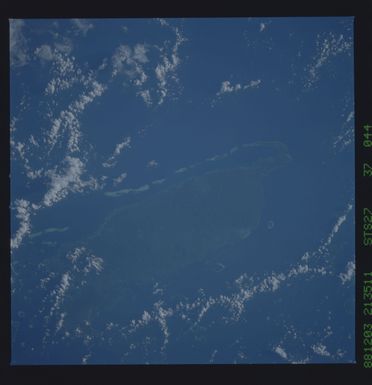 S27-37-044 - STS-027 - STS-27 earth observations