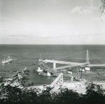 The port and the equipments of the CFPO for loading phosphate, the atoll of Makatea