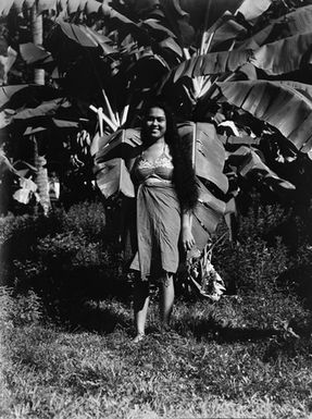 [Pacific Island woman portrait]