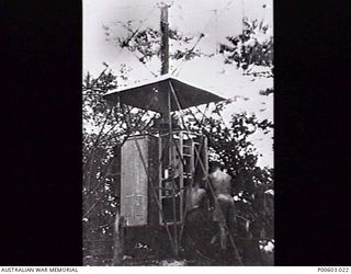 CAPE WARD HUNT, NEW GUINEA, 1943. LIGHT WEIGHT AIR WARNING RADAR MK II. UNDER CONSTRUCTION