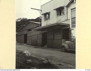 PORT MORESBY, NEW GUINEA. 1944-04-18. THE AUSTRALIAN ARMY SERVICE CORPS CONTROL STORE AT ELA BEACH. THE BUILDING HOUSES THE FREEZING CHAMBERS AND PLANT OF THE NO. 1 COLD STORE WHICH ARE OPERATED BY ..