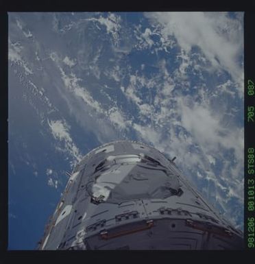 STS088-705-087 - STS-088 - View of the Node 1/Unity module docked in the payload bay