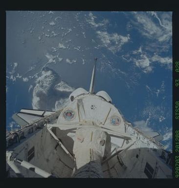 STS050-93-028 - STS-050 - STS-50 earth observations