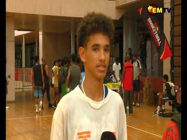 BASKETBALL CLINIC