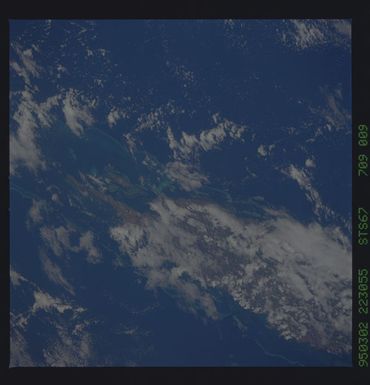 STS067-709-009 - STS-067 - Earth observations taken from shuttle orbiter Endeavour during STS-67 mission