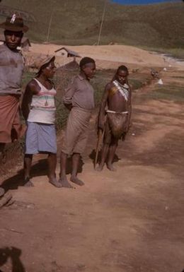 [People in Mount Piora, Papua New Guinea]