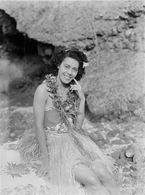 [Portrait of a young Polynesian girl]