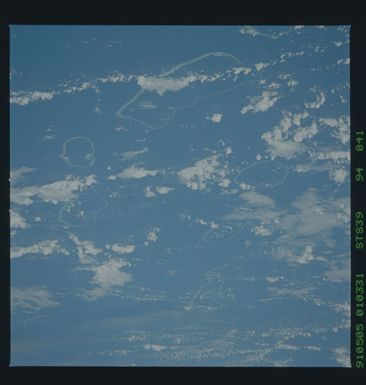 S39-94-041 - STS-039 - STS-39 earth observations