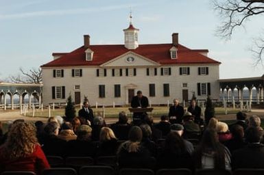 [Assignment: 48-DPA-01-12-09_SOI_K_Mt_Vernon] Visit of Secretary Dirk Kempthorne to Mount Vernon Estate and Gardens, Mount Vernon, Virginia, [for touring and announcement of the U.S. nomination of the George Washington home, along with the Papahanaumokuakea Marine National Monument in Hawaii, for inclusion on the United Nations Educational, Scientific, and Cultural Organization's (UNESCO's) World Heritage List. Joining Secretary Kempthorne for the announcement was James Rees, Executive Director of the Mount Vernon Estate and Gardens.] [48-DPA-01-12-09_SOI_K_Mt_Vernon_IOD_9406.JPG]