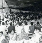 Inauguration of the Tahitian church of Noumea : a meal cooked for one thousand people of the three Christian communities, native people, Tahitians and Europeans