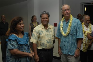 [Assignment: 48-DPA-SOI_K_Majuro_6-11-12-07] Pacific Islands Tour: Visit of Secretary Dirk Kempthorne [and aides] to Majuro Atoll, of the Republic of Marshall Islands [48-DPA-SOI_K_Majuro_6-11-12-07__DI14459.JPG]