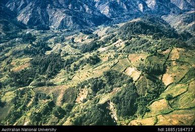 Upper Chimbu Valley (flight) - Keglsugl