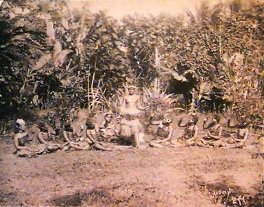 Group of unidentified Samoan Performers