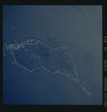 S38-76-016 - STS-038 - STS-38 earth observations