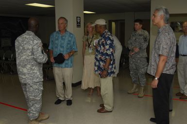 [Assignment: 48-DPA-SOI_K_Kwajalein_6-11-07] Pacific Islands Tour: Visit of Secretary Dirk Kempthorne [and aides] to Kwajalein Atoll, of the Republic of Marshall Islands [48-DPA-SOI_K_Kwajalein_6-11-07__DI14259.JPG]