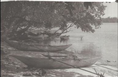 Canoes (2) : Nissan Island, Papua New Guinea, 1960 / Terence and Margaret Spencer