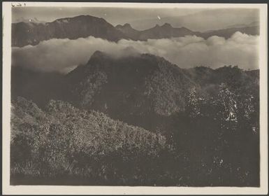 Mount Davidson from Dilava, Central Province, Papua New Guinea, ca. 1922 / Frank Hurley