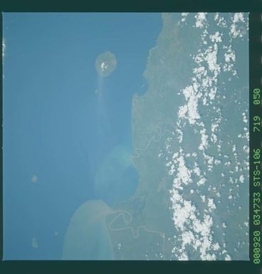 STS106-719-050 - STS-106 - ``Manam Island, Papua New Guinea taken from Atlantis during STS-106``