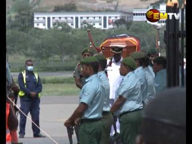 Sir Mekere's Casket Arrives