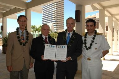 [Assignment: 48-DPA-09-29-08_SOI_K_Isl_Conf_Group] Group photos: participants in the Insular Areas Health Summit [("The Future of Health Care in the Insular Areas: A Leaders Summit") at the Marriott Hotel in] Honolulu, Hawaii, where Interior Secretary Dirk Kempthorne [joined senior federal health officials and leaders of the U.S. territories and freely associated states to discuss strategies and initiatives for advancing health care in those communinties [48-DPA-09-29-08_SOI_K_Isl_Conf_Group_DOI_0635.JPG]